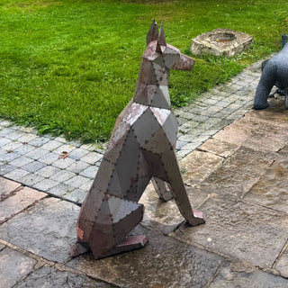 Dobermann en métal – Sculpture style origami low poly