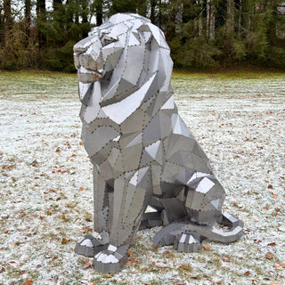 Sculpture d'art en métal d'un lion en acier fabriquée par l'artiste Cyril Maire
