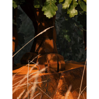 Sculpture d'un lion en acier corten réalisée par l'artiste Cyril Maire