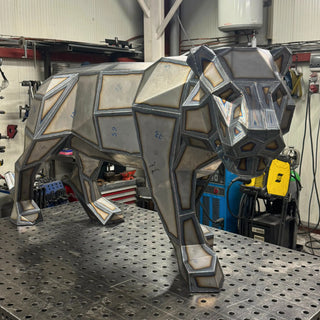 Grand tigre en métal – Sculpture style origami low poly