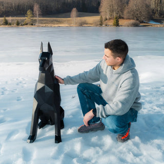 Sculpture, statue d'un Doberman en acier peint en noir