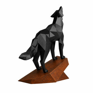 Sculpture, statue d'un loup en métal fabriquée par l'artiste Cyril Maire