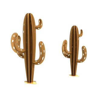Statue cactus en métal, sublimez votre extérieur avec cette sculpture d'un cactus en métal.