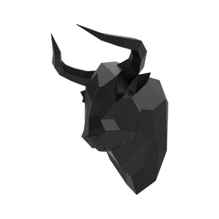 Tête de taureau en métal, sculpture d'art métallique fabriquée par Cyril Maire